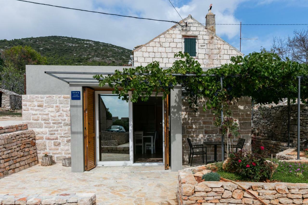 Betini Apartments - Authentic Island Escape 코미자 외부 사진